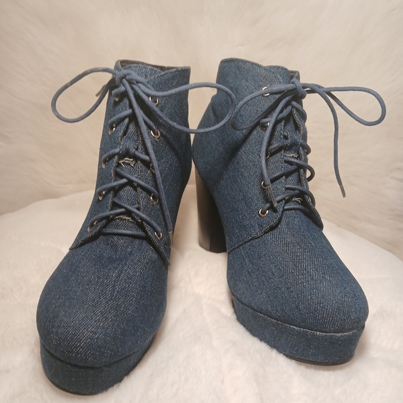 Stylish Blue Denim Block 4" Heel Boots Size 8 1/2 - Picture 2 of 12